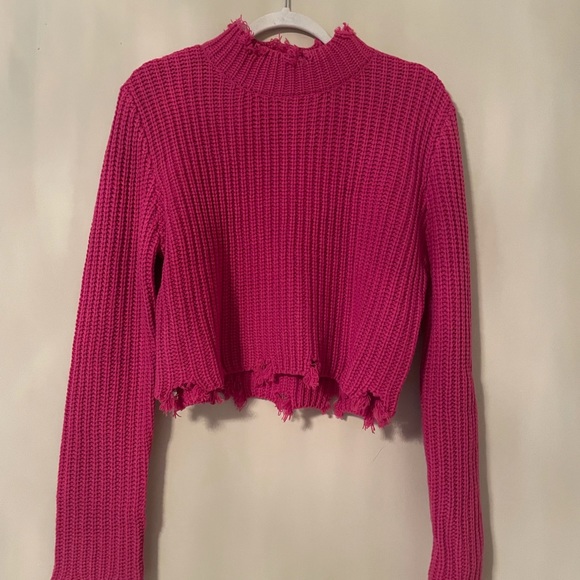 COPY - DOLLS KILL distressed edges cropped sweater - Picture 2 of 7